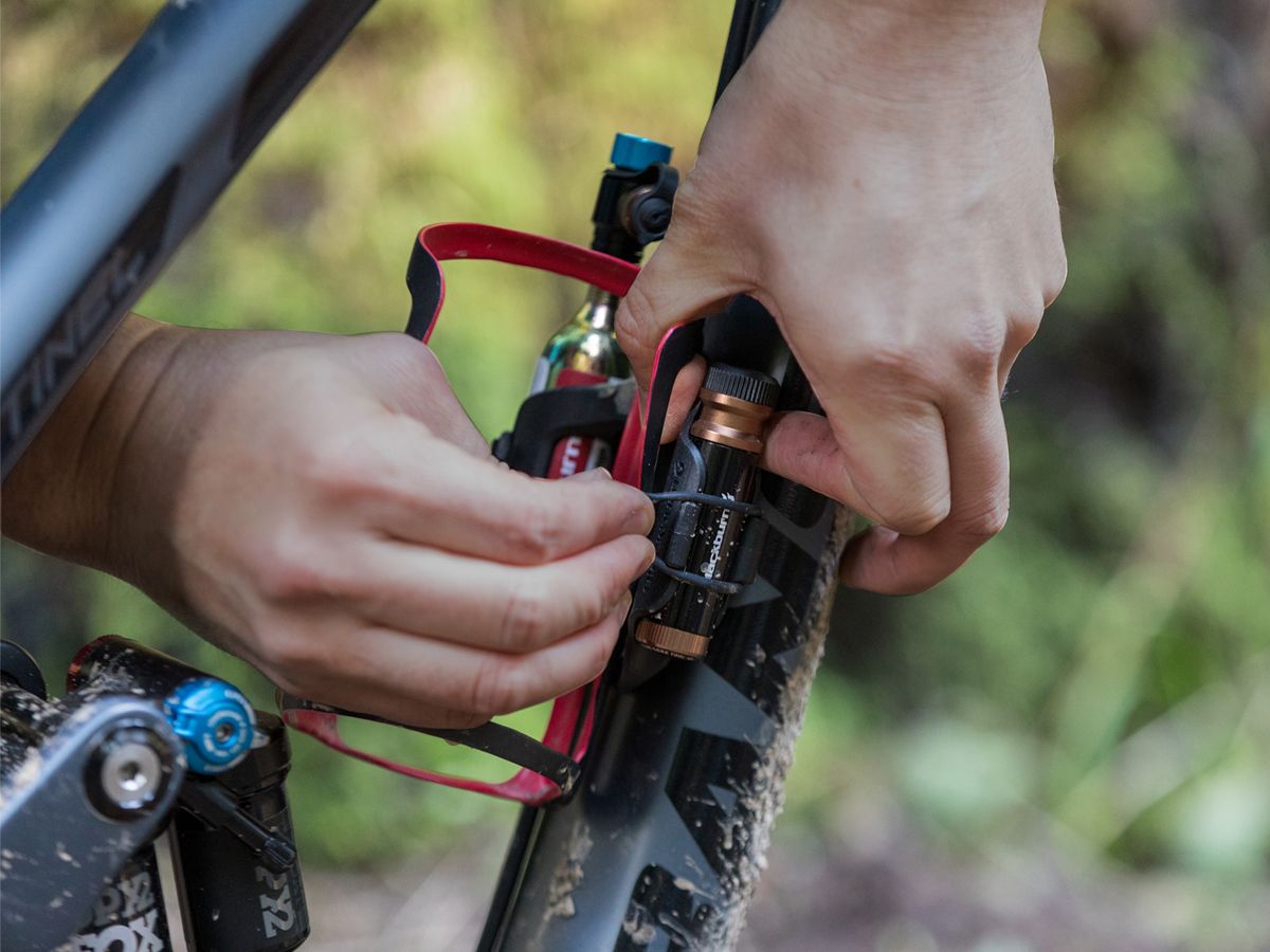 Stock de bombas co2 para bicicletas, pinchazos, tubeles, mechas.