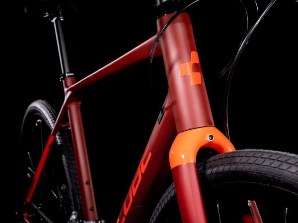 Bicicleta Urbana Aluminio Híbrida Cube SL Road 28