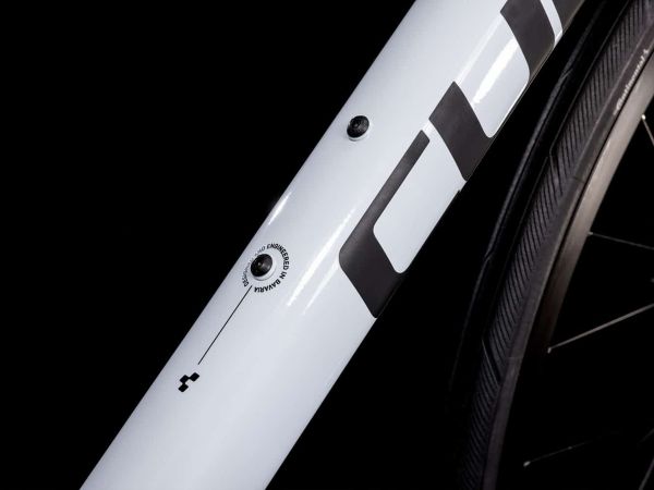 Bicicleta de Ruta Aluminio Cube Attain Pro 28